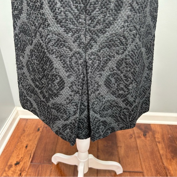 Ann Taylor size 4P charcoal gray demask print skirt - Picture 3 of 7
